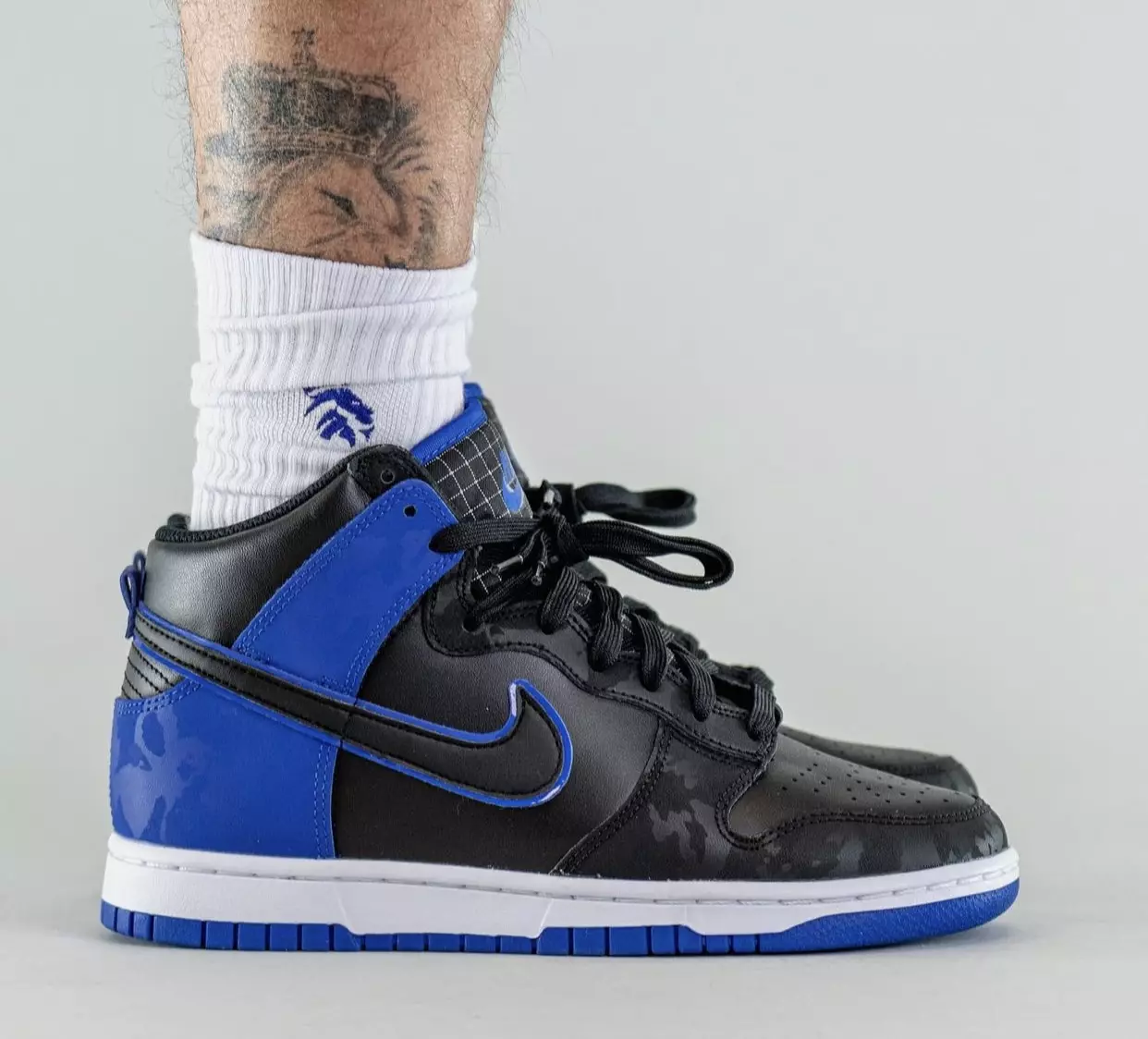 Nike Dunk High Black Hyper Royal DD3359-001 väljalaskekuupäev jalgadel