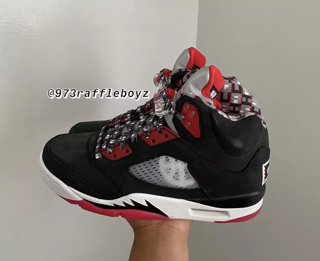 Air Jordan 5 Quai 54 Zwart Vrienden Familie