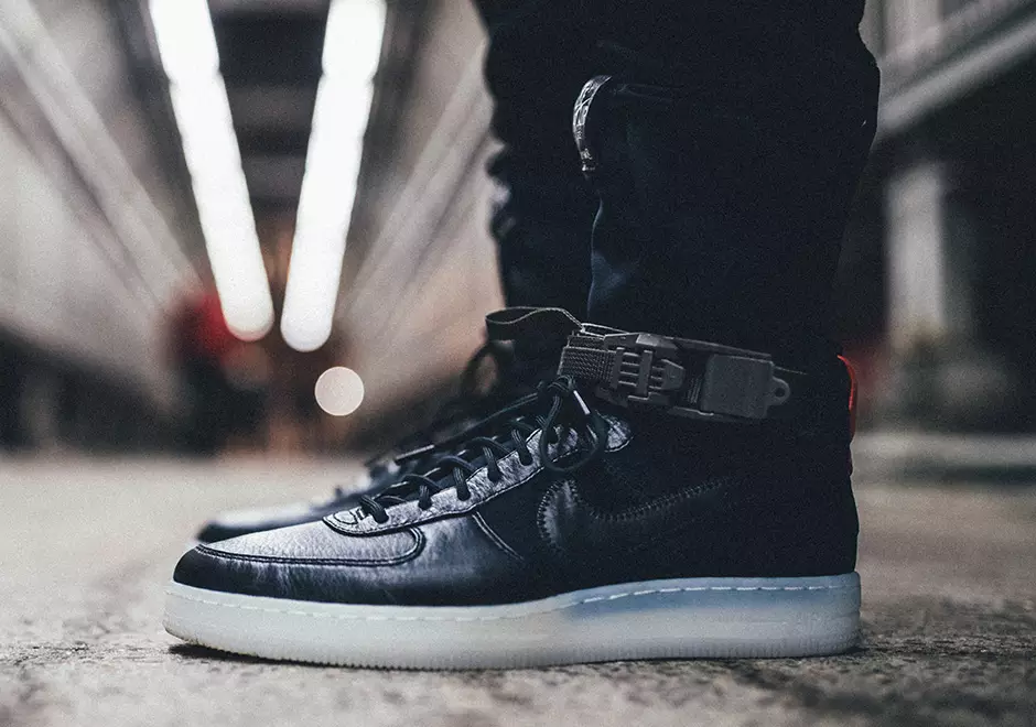 Acroniem x NikeLab Air Force 1 Downtown