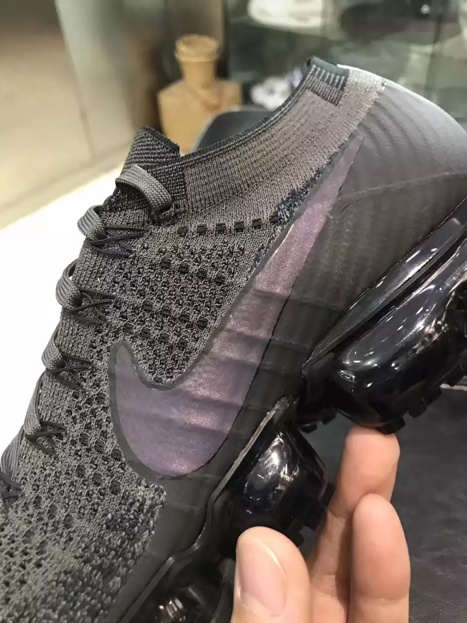 Nike Air VaporMax Yanardöner Swoosh