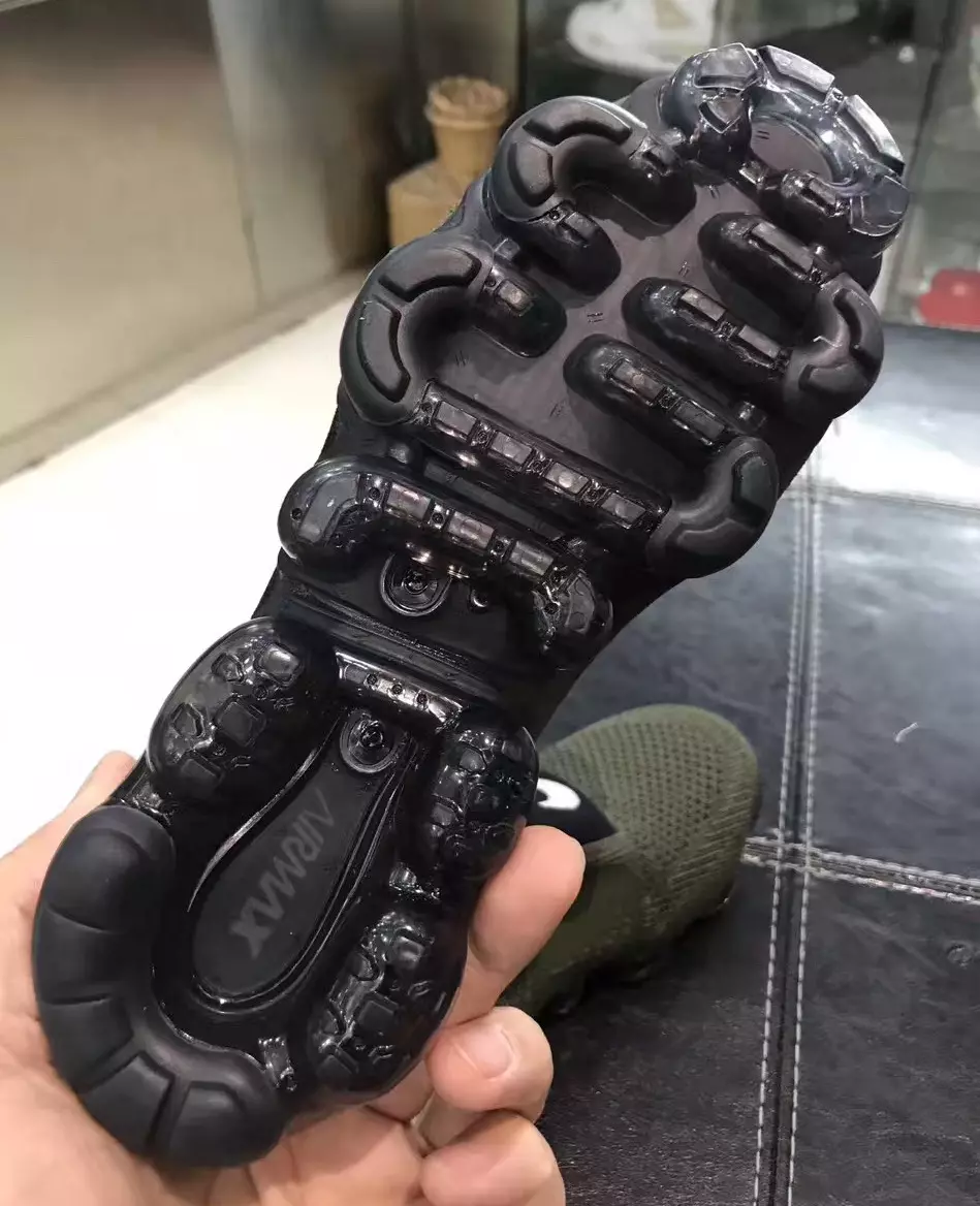 Тасмаи беканори Nike Air VaporMax Olive Black