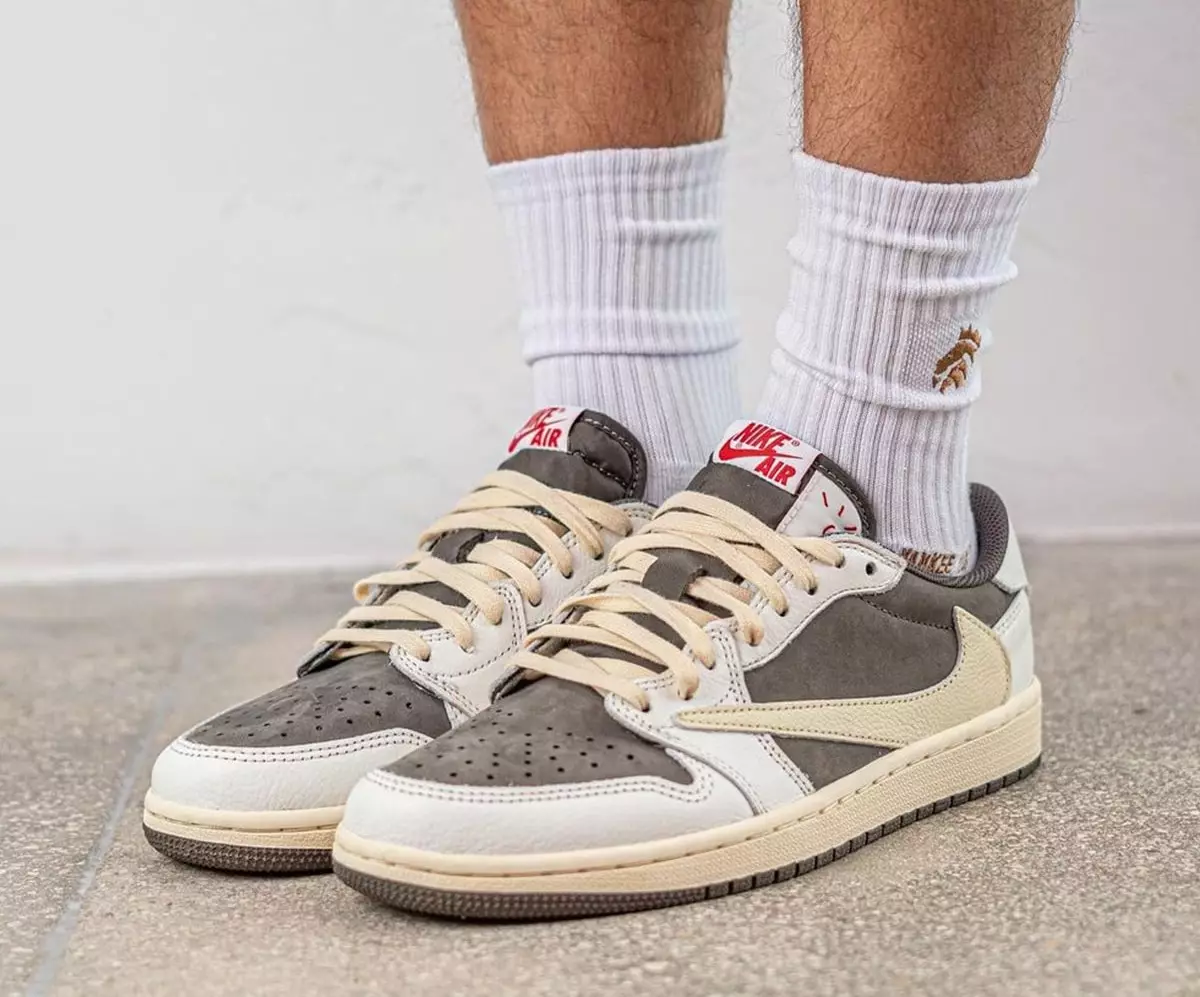 Travis Scott Air Jordan 1 Low OG Reverse Mocha გამოშვების თარიღი on-Feet