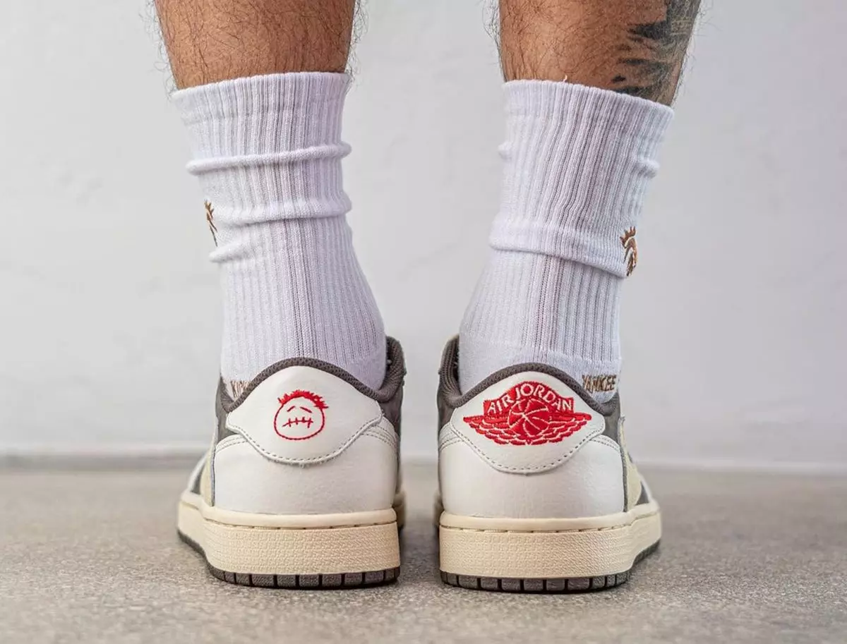 Travis Scott Air Jordan 1 Low OG Reverse Mokka útgáfudagur á fótum