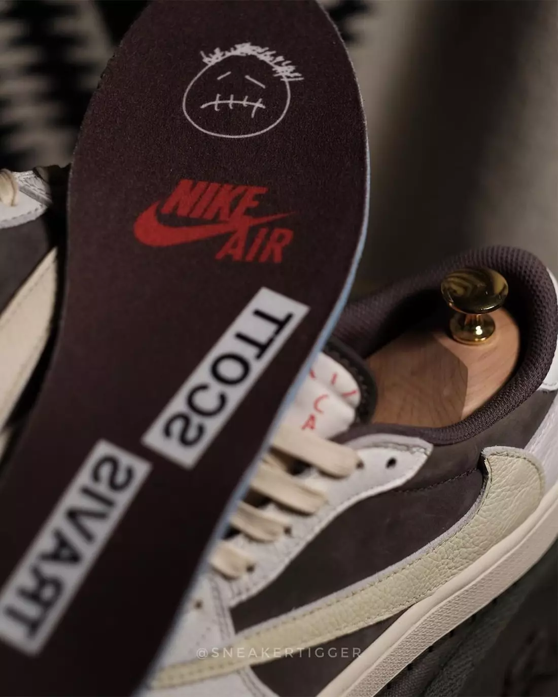 Travis Scott Air Jordan 1 Íseal OG Droim ar ais Dáta Eisiúna Mocha