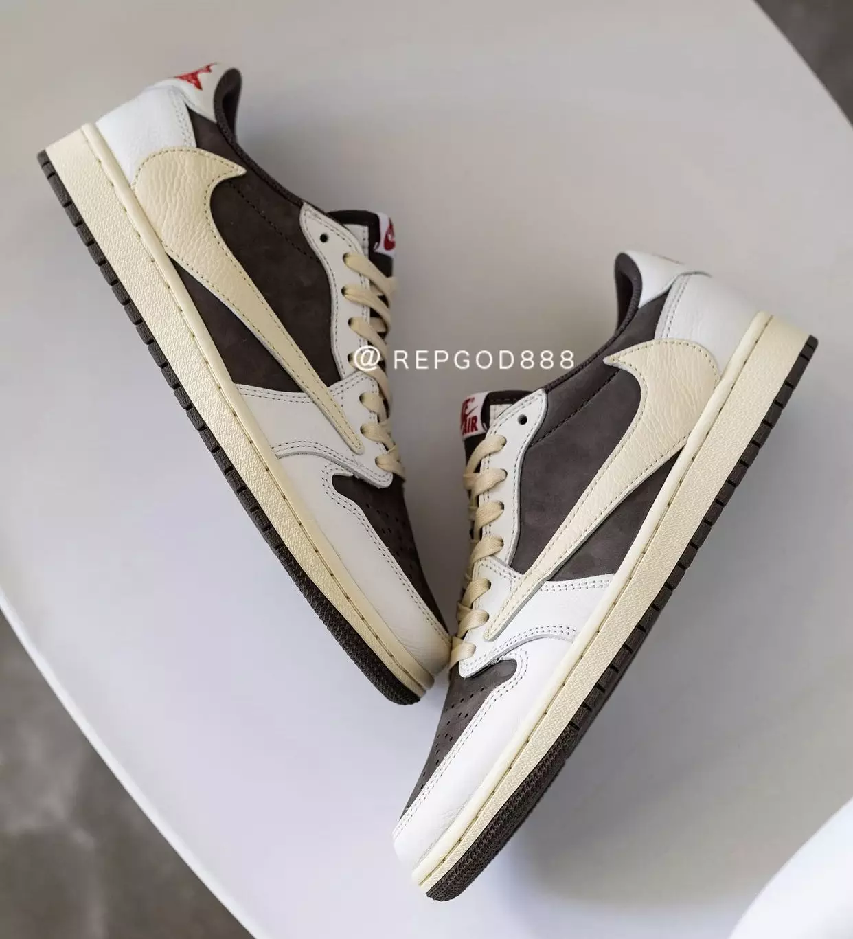 Travis Scott x Air Jordan 1 Tarikh Tayangan Mocha Terbalik OG Rendah