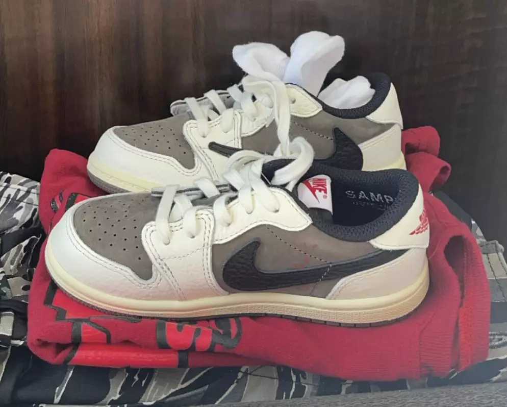 Трэвис Скотт Air Jordan 1 Low 2022