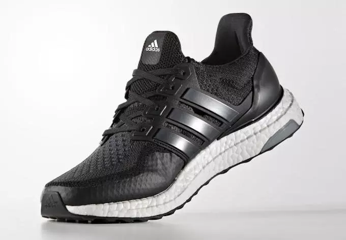 Adidas Ultra Boost fekete bevonattal