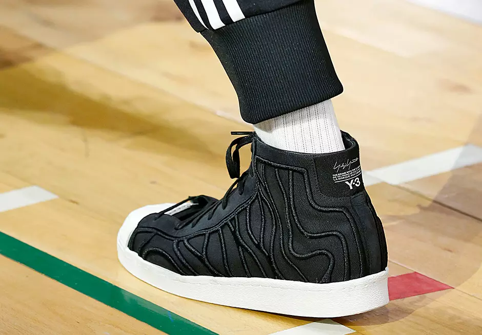 Adidas Y-3 Previews 2018 pavasario/vasaros kolekciją Paryžiuje 45566_15