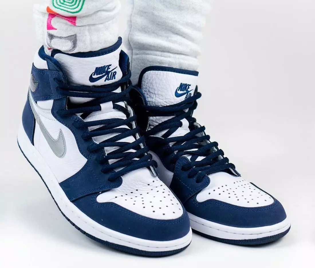 Air Jordan 1 High OG CO JP Japan Midnight Navy DC1788-100 תאריך שחרור על הרגליים