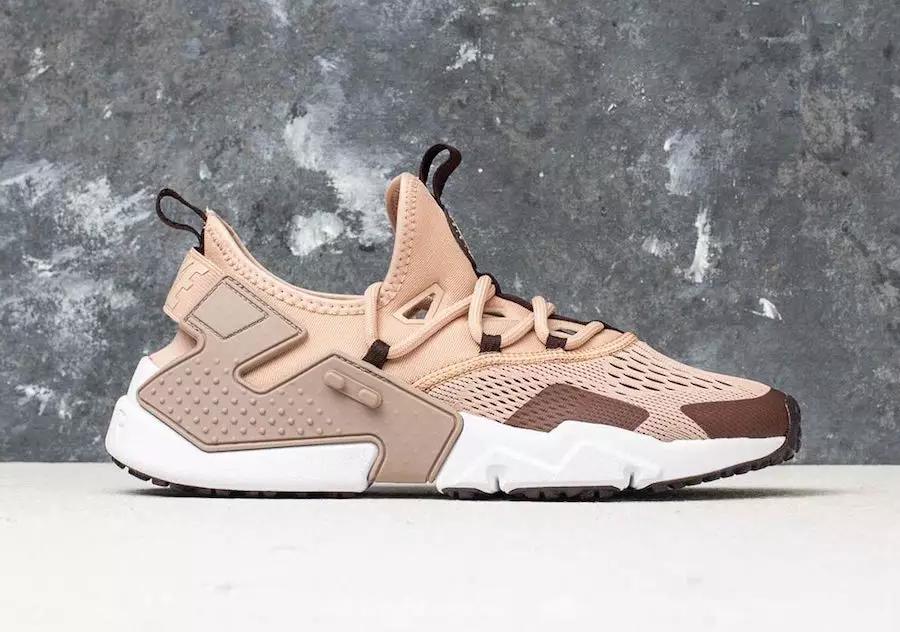 Nike Air Huarache Drift သဲကို ရှူရှိုက်ပါ။