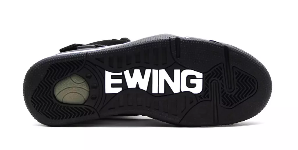 Канцэпцыя Ewing Black White