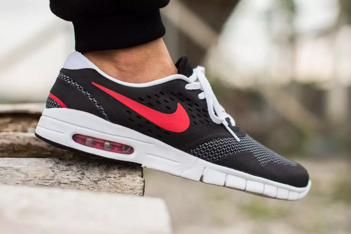 Nike SB Eric Koston 2 Max Siyah Üniversite Kırmızısı