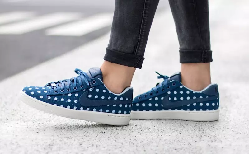 Nike Tennis Classic Ultra PRM Blu bregdetare