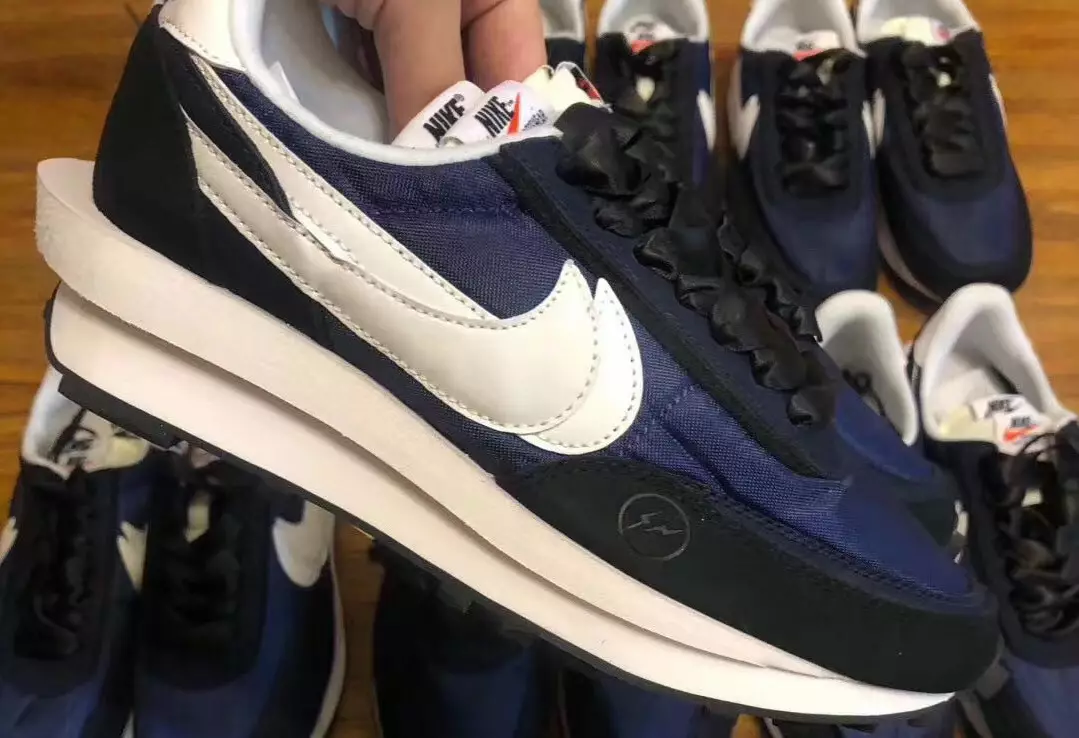 Chi tiết mới về Fragment x Sacai x Nike LDWaffle