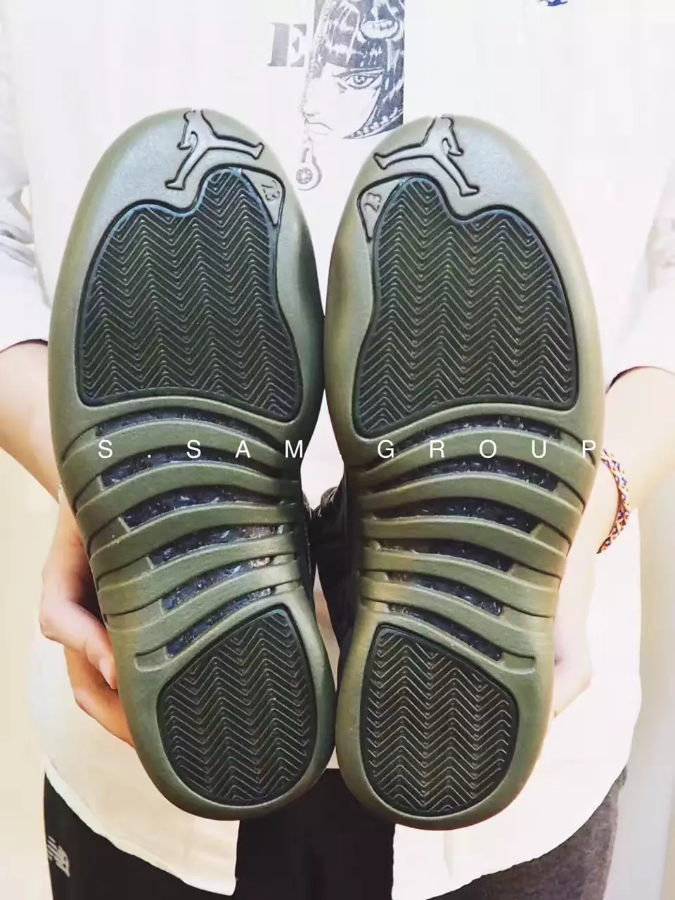 Olive PSNY Air Jordan 12 ဖြန့်ချိသည့်ရက်စွဲ Outsole