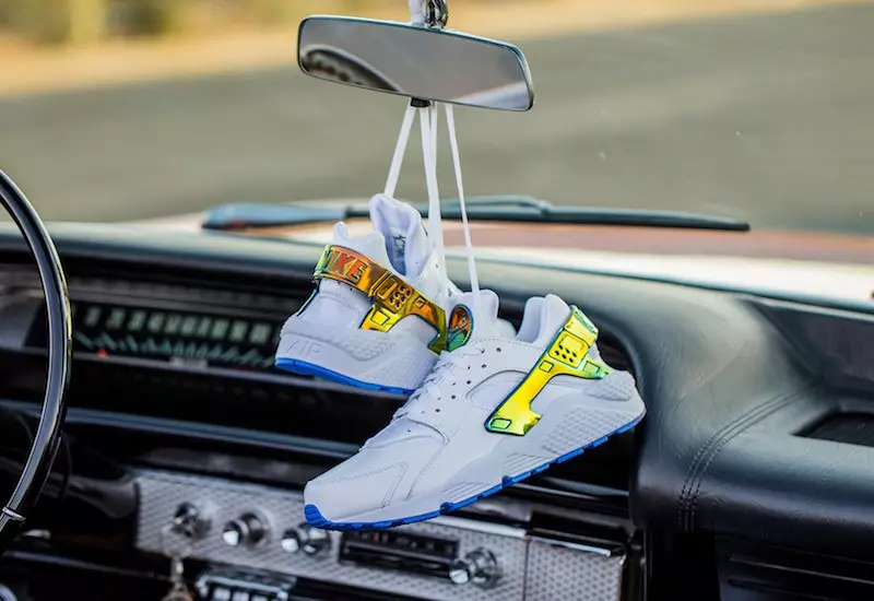 Нитса зарбаҳои Nike Huarache Lowrider