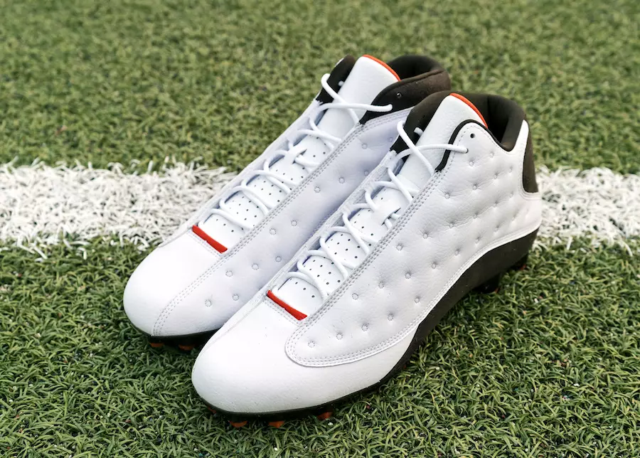 Спортистите на марката Jordan ще дебютират персонализирани Air Jordan 13 PE Cleats PE този уикенд 46969_8