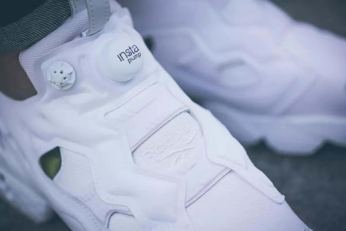 atmos x Reebok Insta Pump Fury ホワイト