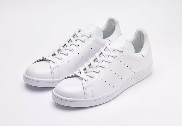 Белая лакіраваная скура Adidas Stan Smith для альпінізму