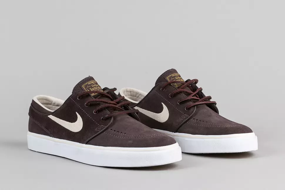 חבילת "קפוצ'ינו" של Nike SB Stefan Janoski