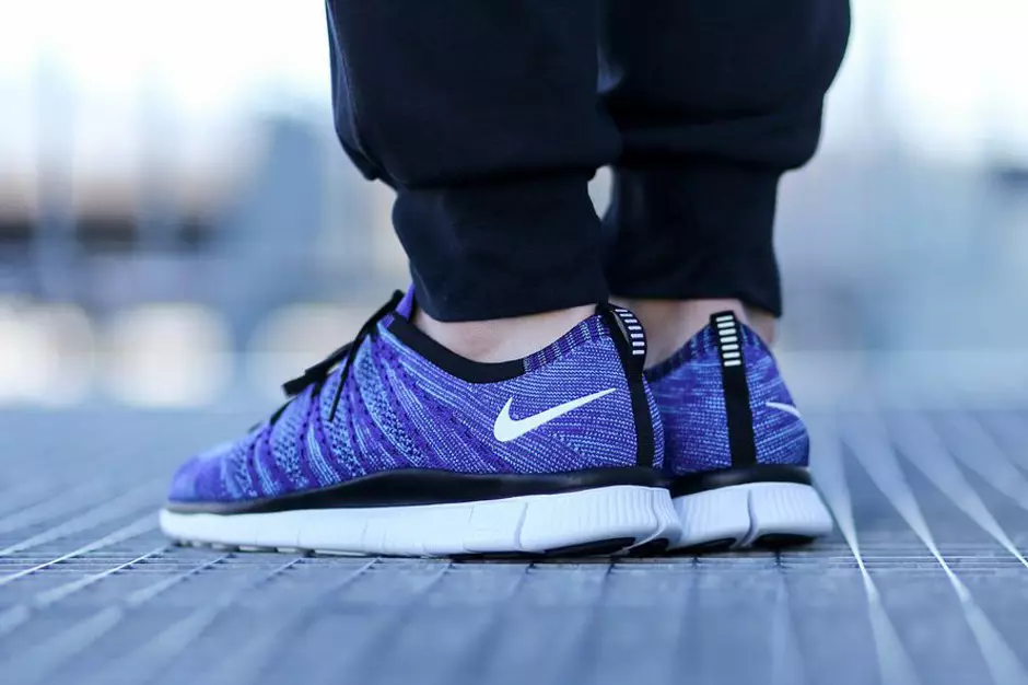 Nike Free Flyknit NSW Court Roxo