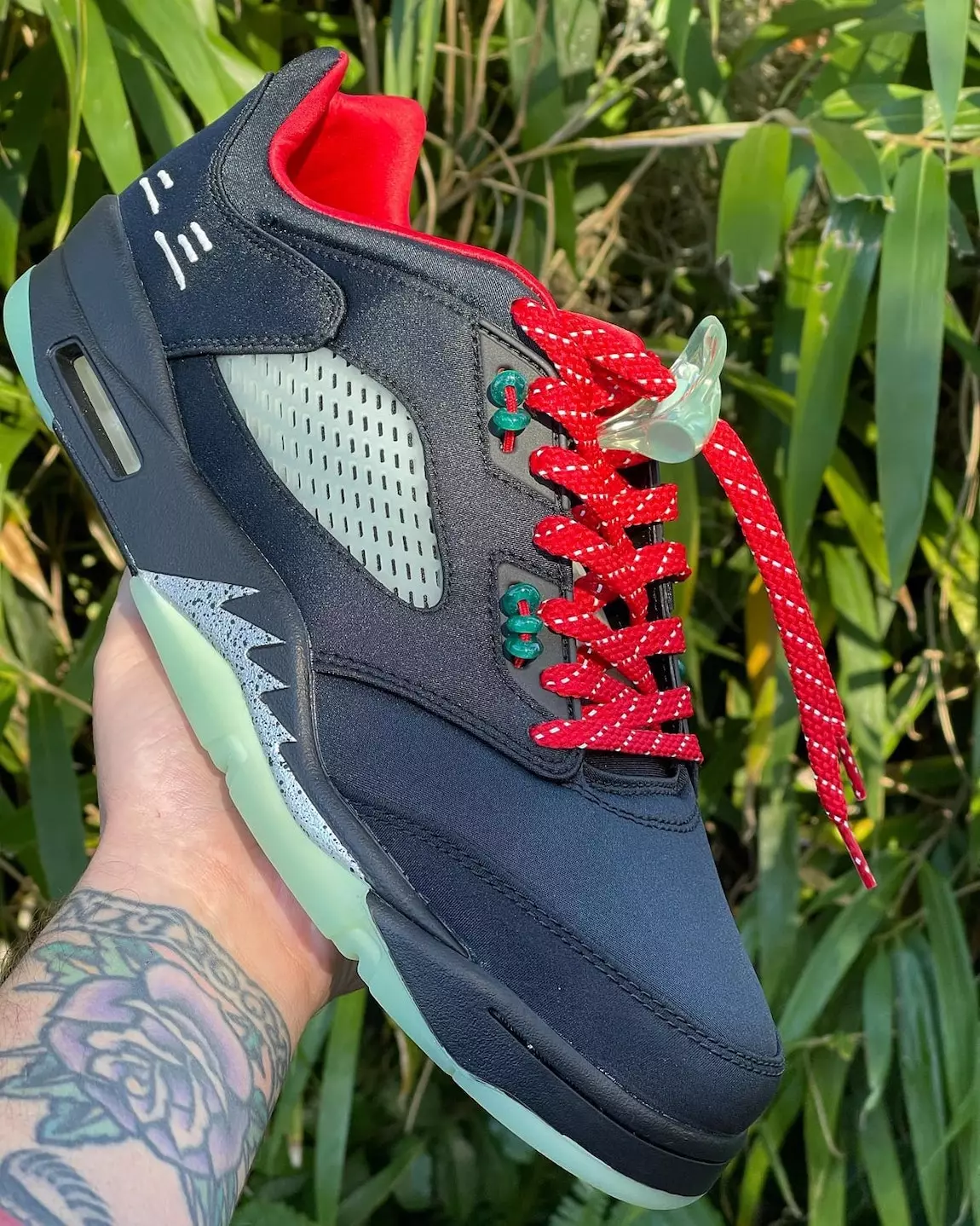 Clot Air Jordan 5 Praghas Dáta Eisiúna Íseal