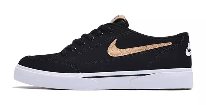 Nike კლასიკური ჩოგბურთის კორპის პაკეტი