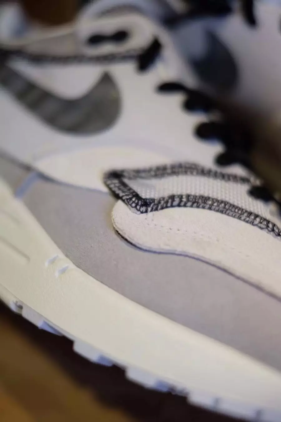 Nike Air Max 1 Inside Out 858876-013 Release Datum