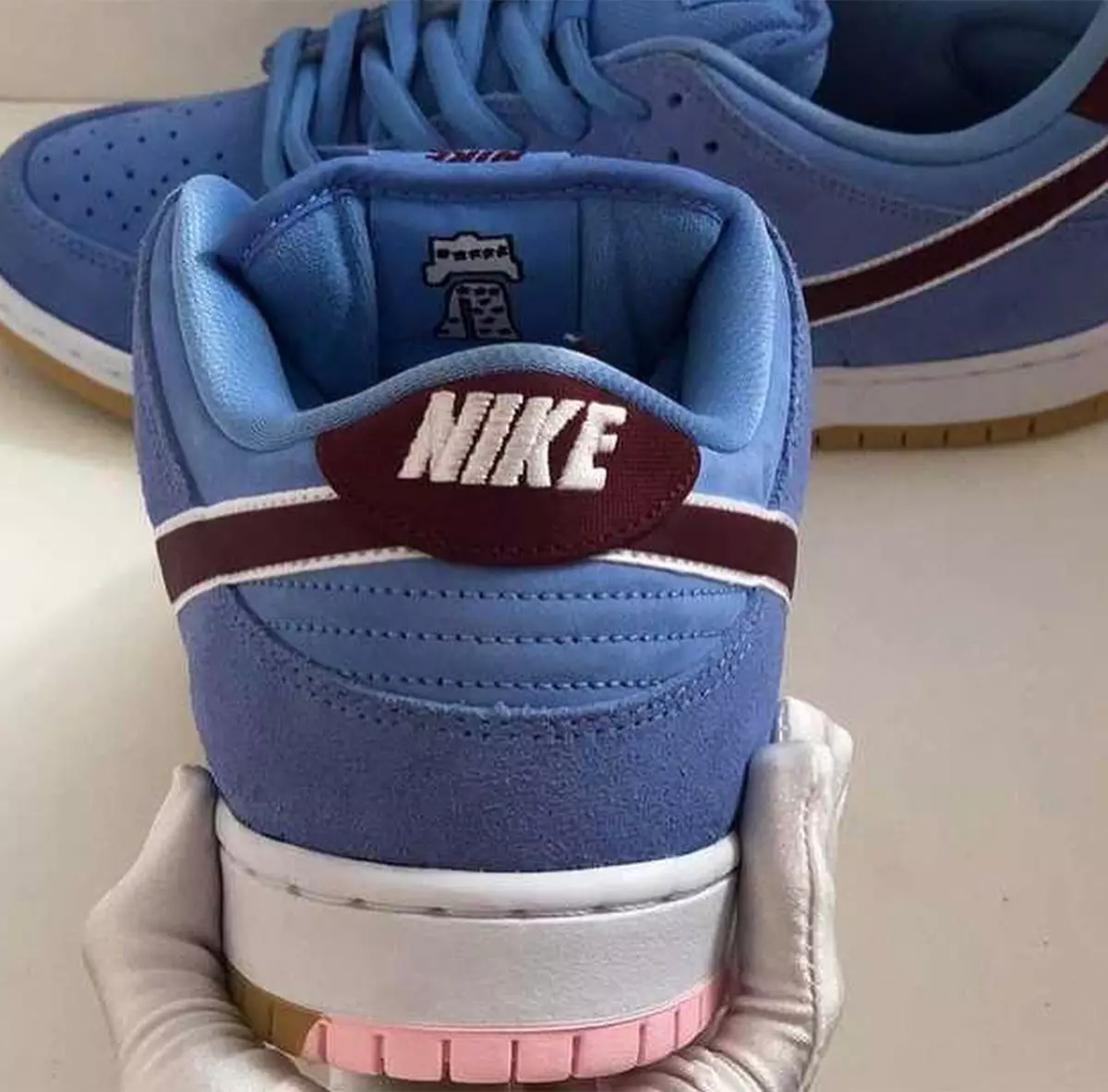 Nike SB Dunk Low Phillies Bubblegum DQ4040-400 худалдаанд гарсан огноо