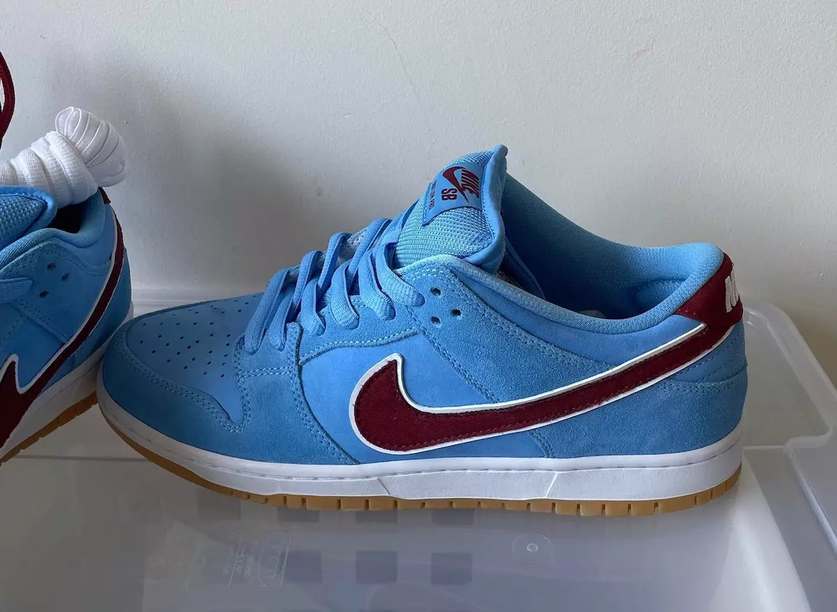 Nike SB Dunk Low Phillies Bubblegum University Blue Team Red Tarikh Tayangan