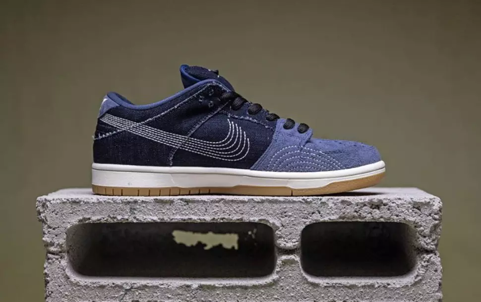 Çamçakëz xhins Nike SB Dunk Low CV0316-400 Data e publikimit