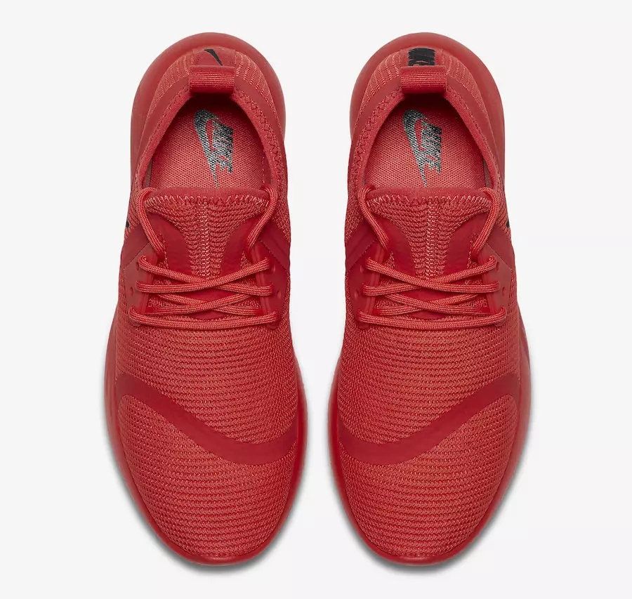 Nike LunarCharge ने ट्रिपल रेड सांस ली