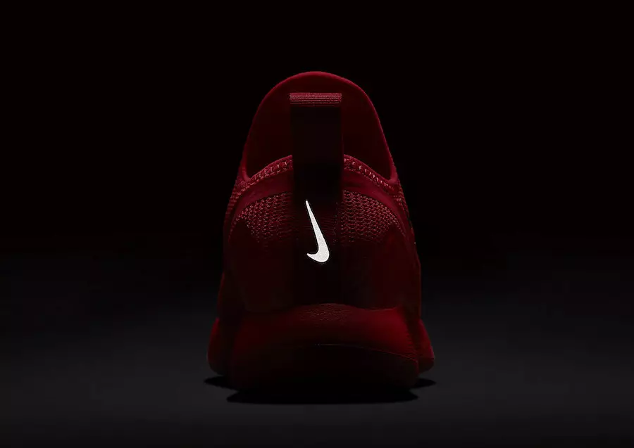 Nike LunarCharge Pumua Nyekundu Mara Tatu