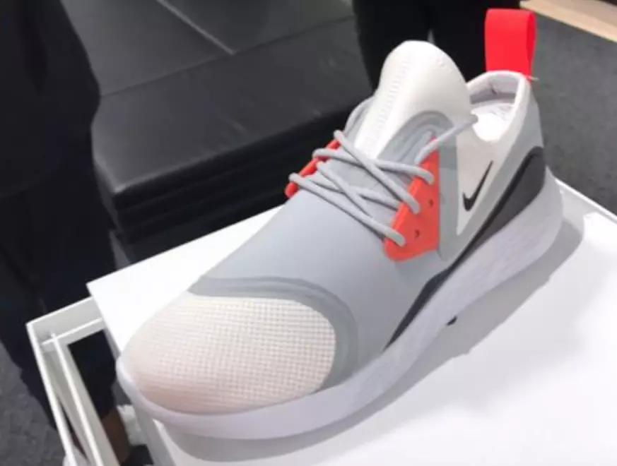 Nike LunarCharge Air Max Renk Yolları