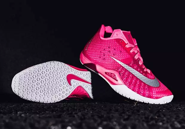 Pensa en rosa Nike HyperLive