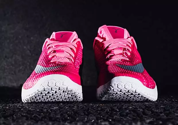 Nike HyperLive Think Pink