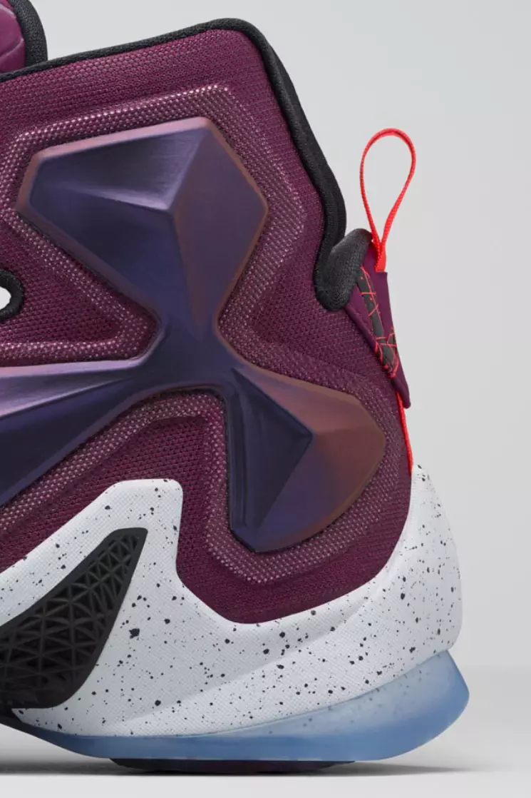 Imeandikwa katika Stars Nike LeBron 13