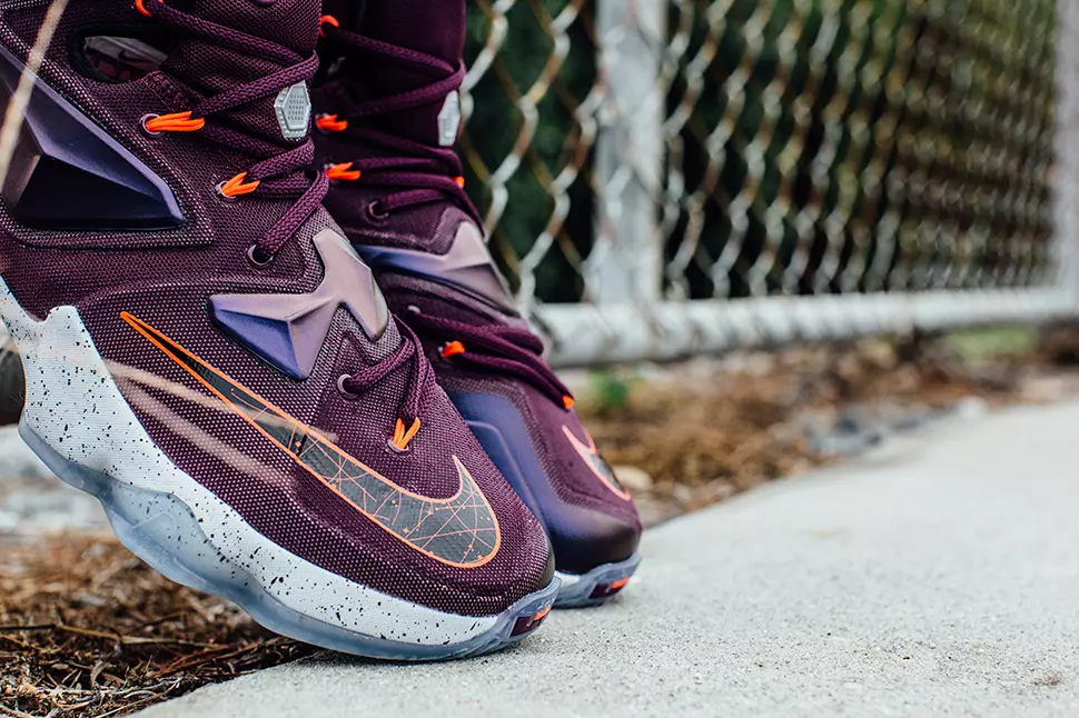 Nike LeBron 13 одд бичигдсэн