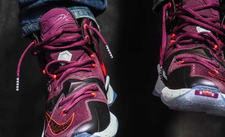 Mar a Fhéachfaidh Nike LeBron 13 ar na Cosa D’Féadfadh sé d’intinn a athrú fúthu