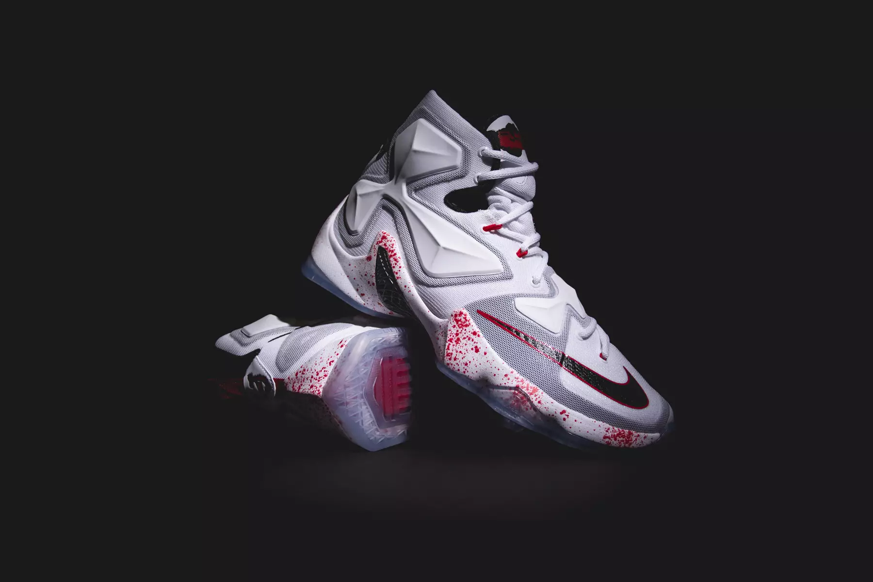 Пятніца 13-га Nike LeBron 13 Horror Flick