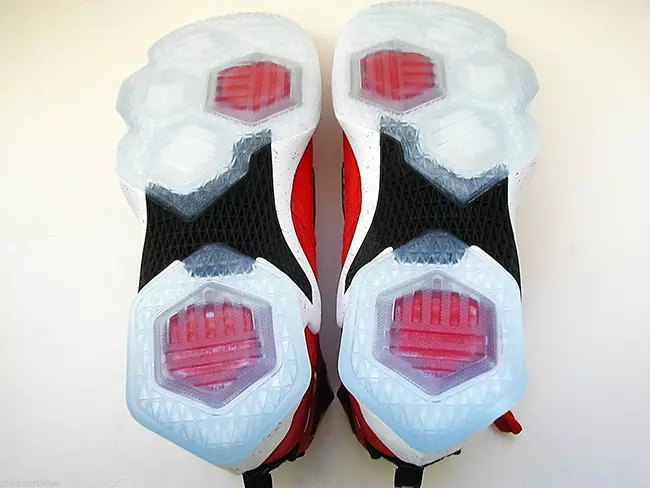 Away Nike LeBron 13 Verfügbar