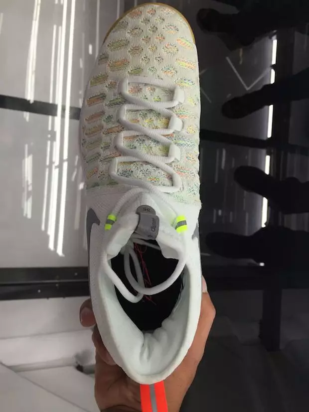 Nike KD 9 Beyaz Çok Renkli Sakız Altın Hava Nike SF