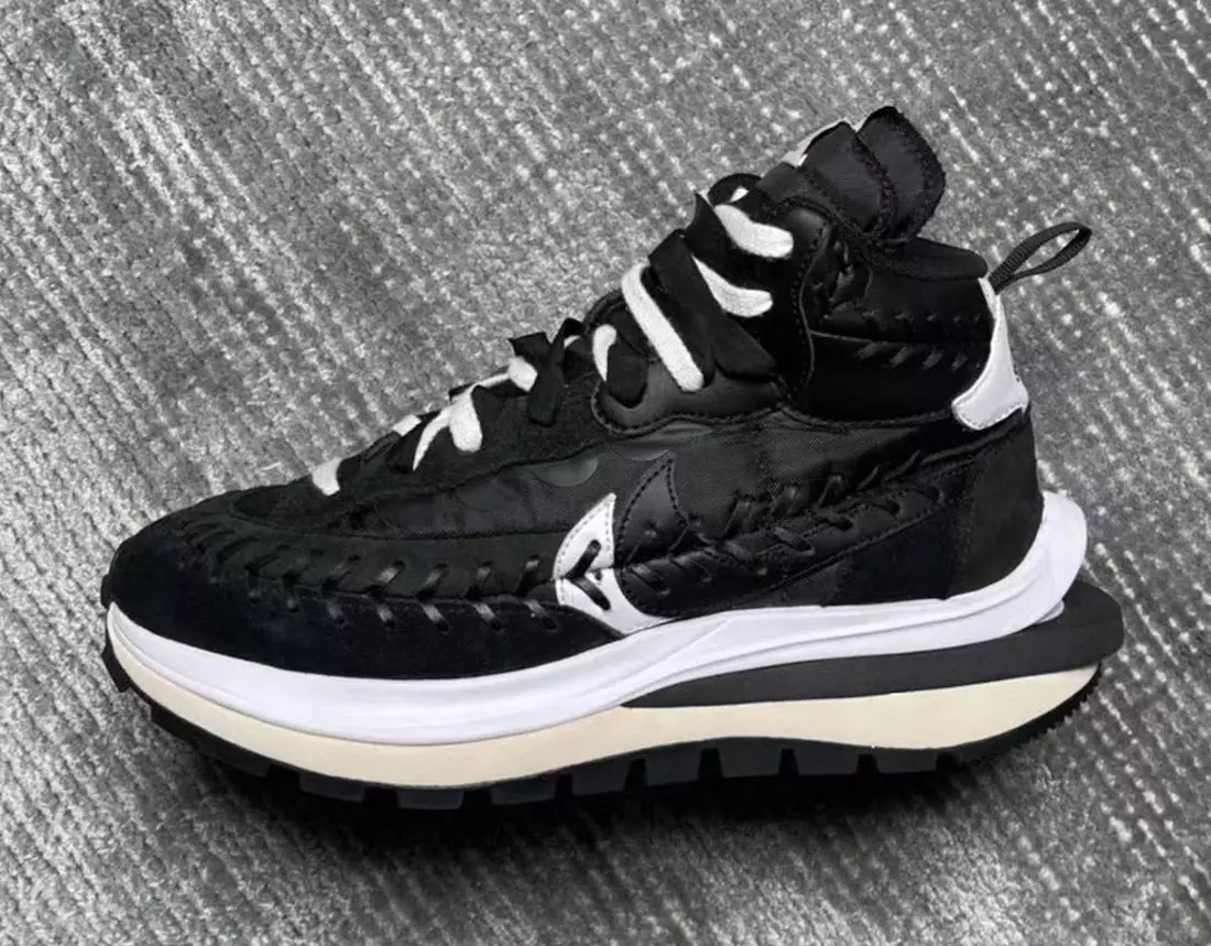 Sacai Jean Paul Gaultier Nike VaporWaffle Negro Blanco Fecha De Lanzamiento