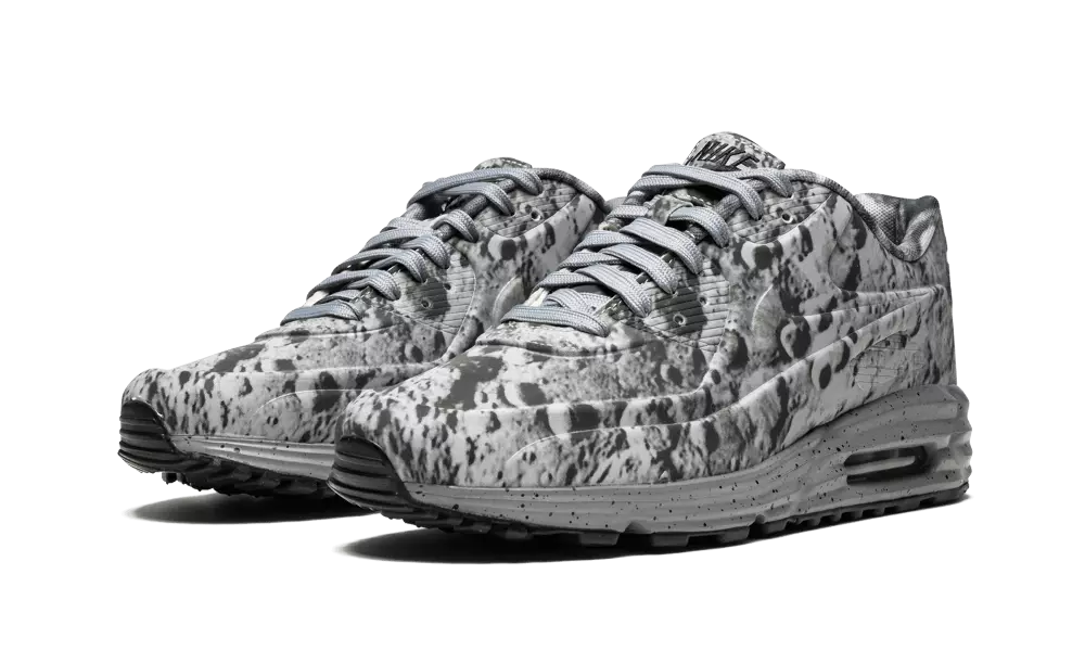 Nike Air Max Lunar90 მთვარეზე დაშვება