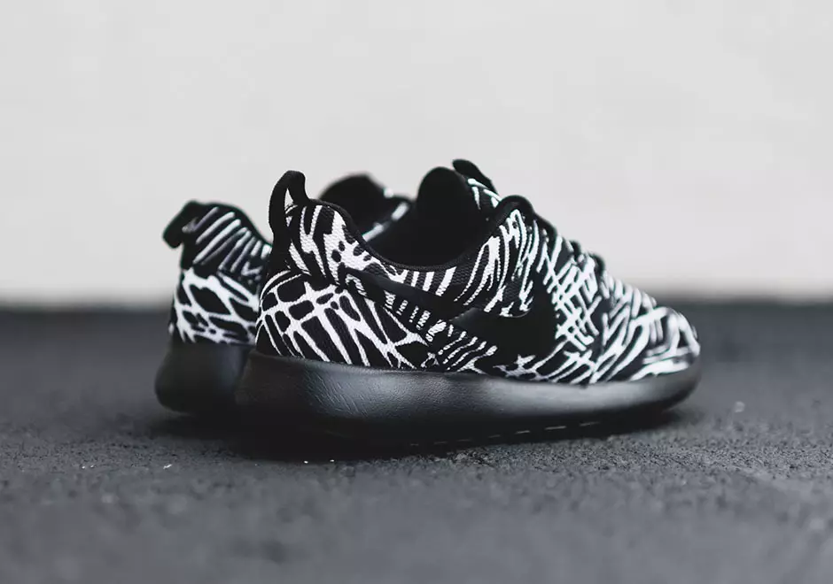 Nike Roshe One Print Қара ақ