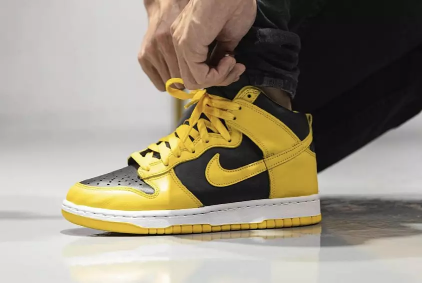 Nike Dunk High Varsity Maize CZ8149-002 Tarikh Tayangan On-Feet