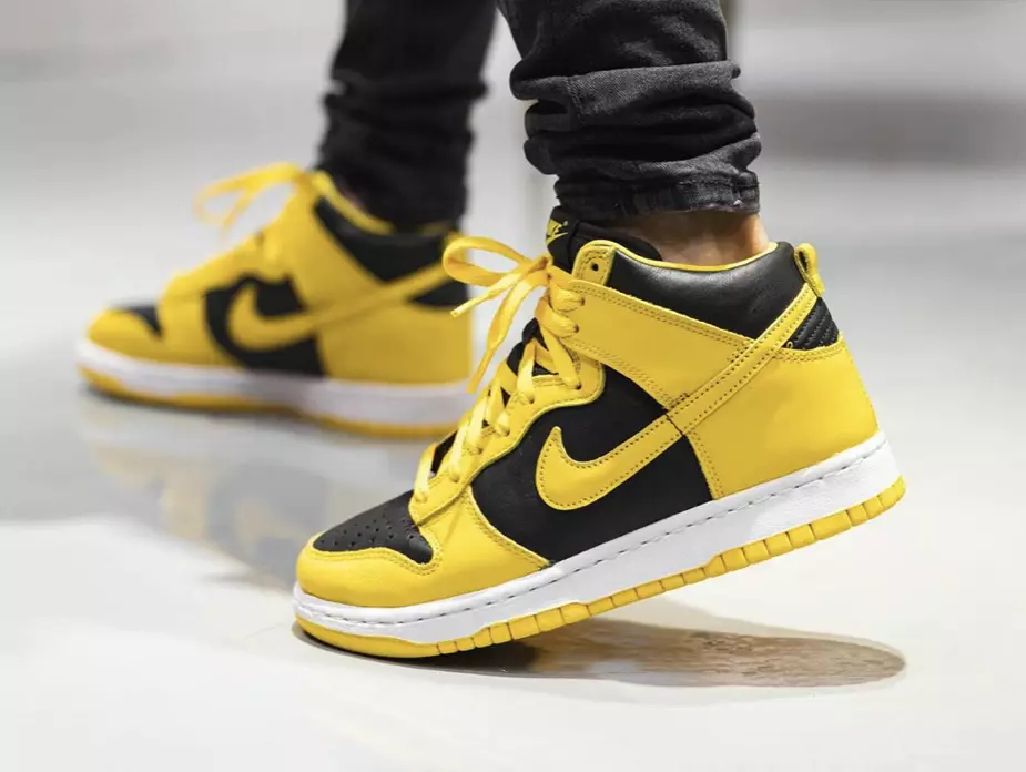 Nike Dunk High Varsity Maize CZ8149-002 Дата на издаване на крака