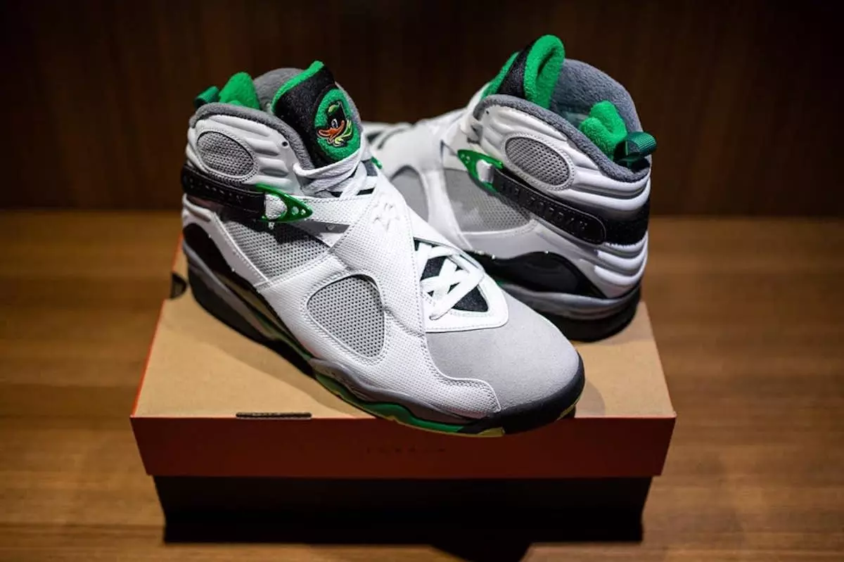 Air Jordan 8 Oregon Ducks