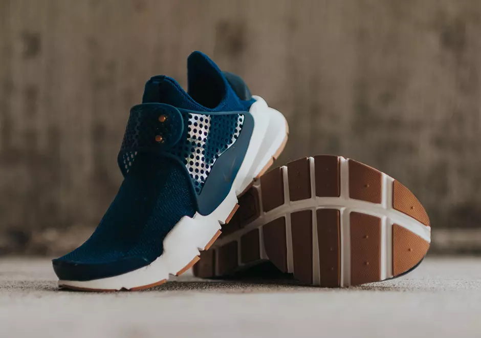 Nike Sock Dart Coastal Blue Obsidian Gum Sole