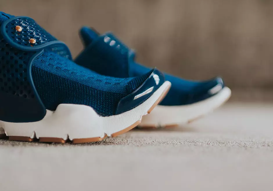 Sola Nike Sock Dart Coastal Blue Obsidian Gum